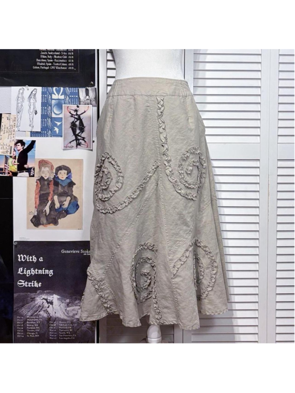 Rosette midi skirt